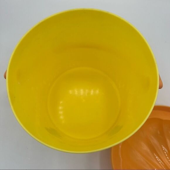 Melissa and Doug Sand Bucket and Playset - Picture 4 of 16